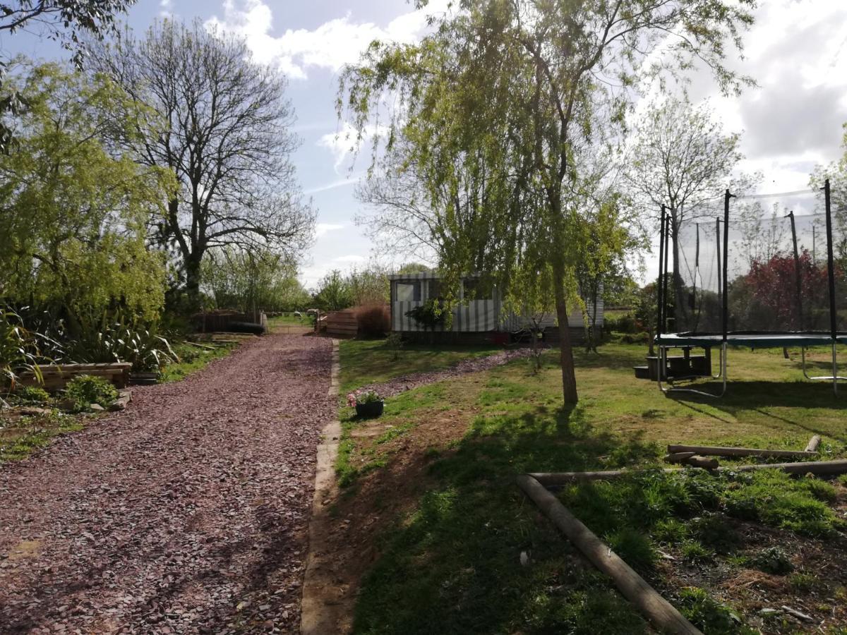 D'Ici Et D'Ailleurs Raids Exterior foto